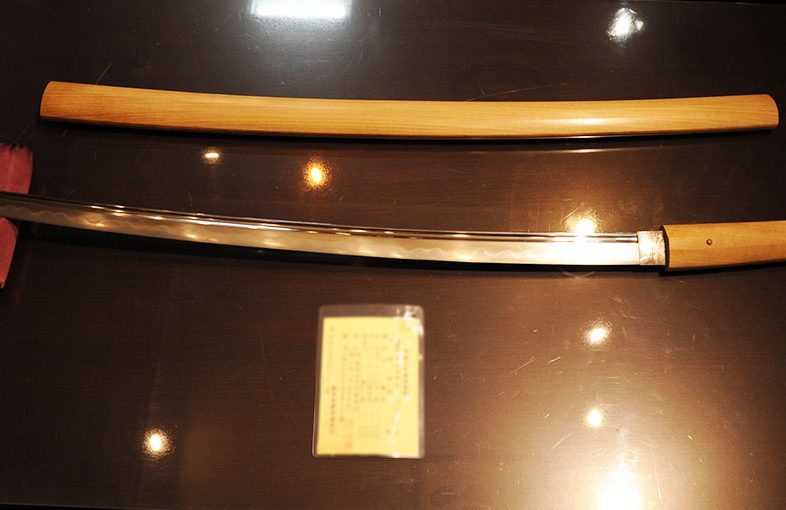 2021年3月25日掲載：埼玉県女性から、刀1振、脇差1振、短刀2振、鎧1領を宅配買取