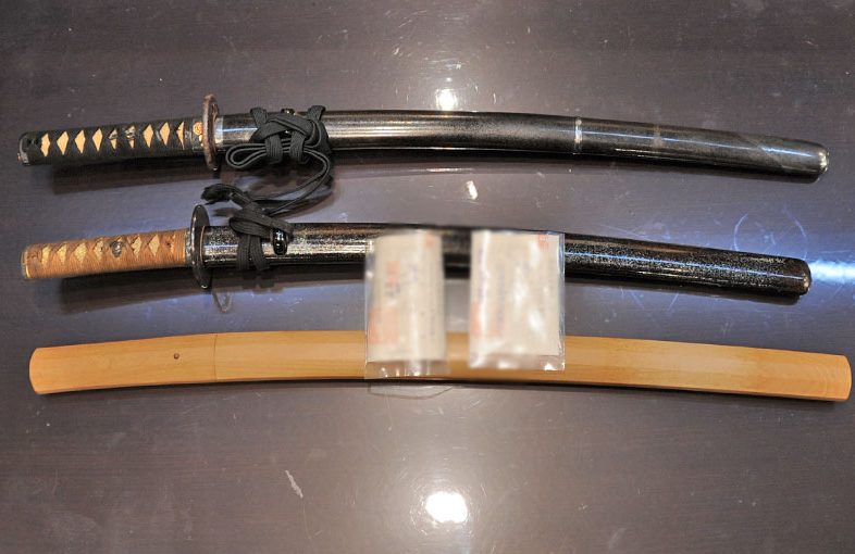 2021年12月23日掲載：神奈川県女性から、脇差2振を持込買取