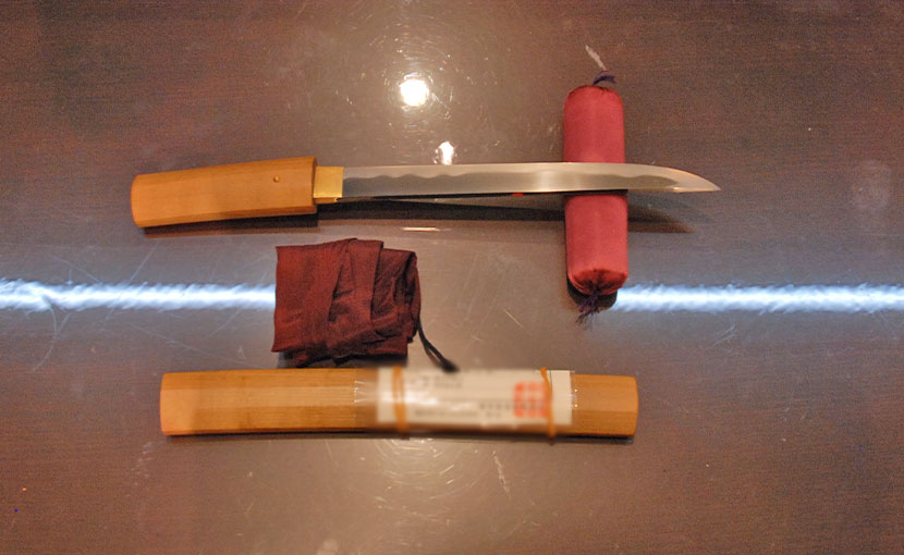 2022年6月30日掲載：千葉県男性から、短刀1振、鍔 1点を持込買取