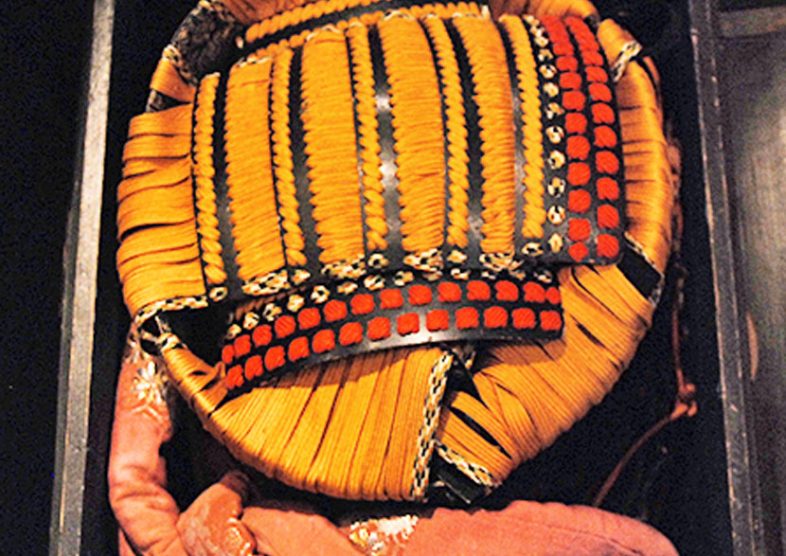 2022年8月10日掲載：東京都 女性から、現代鎧1領、刀2振を宅配買取