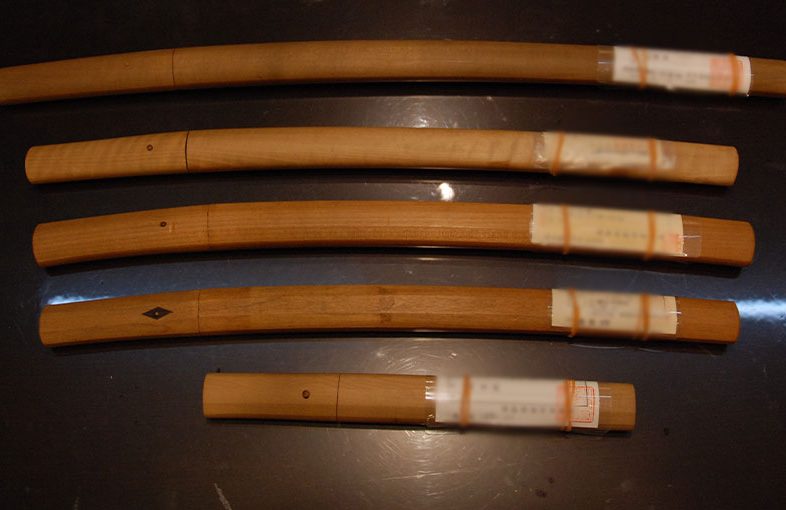 2022年11月15日掲載：宮城県男性から、脇差4振、短刀1振を宅配買取