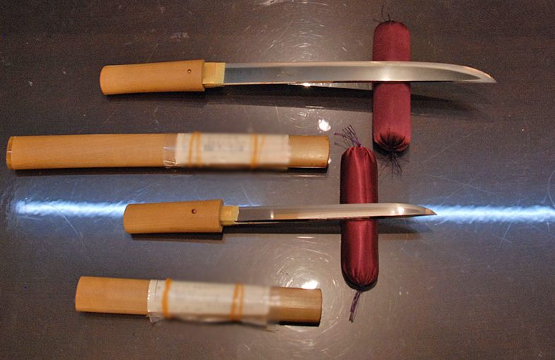 2023年3月27日掲載：神奈川県 男性から、脇差1振 短刀3振 目貫1点を持込買取