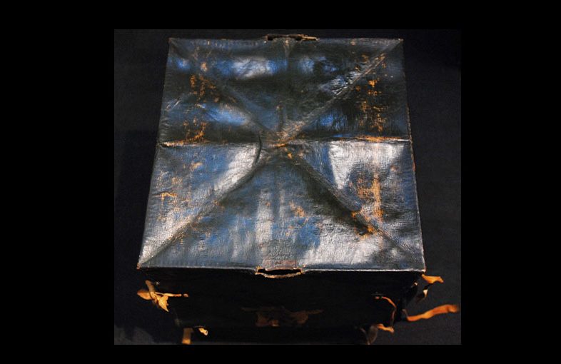 2023年8月17日掲載：熊本県 男性から、鎧部品 数点を宅配買取