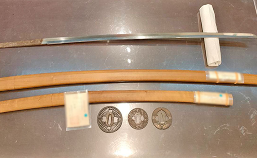 2024年5月9日掲載 佐賀県女性から、刀2振 脇差1振 鍔3枚を宅配買取