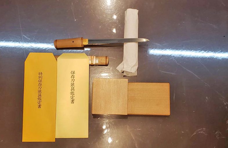 2024年6月17日掲載 東京都女性から、短刀1振 刀装具2点を持込買取