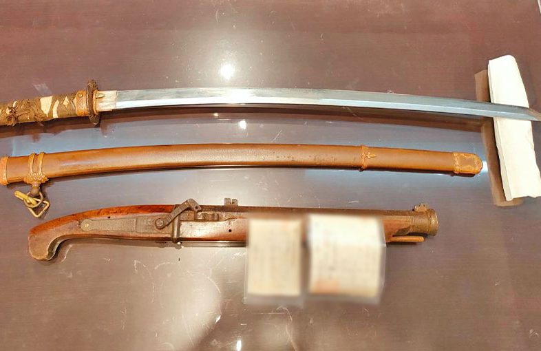 2024年8月29日掲載 東京都男性から、刀1振、火なわ式銃砲1丁を持込買取