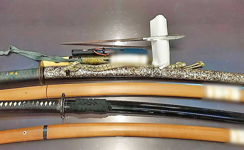 2025年3月21日掲載 東京都 男性から、太刀 在銘 1振・刀 在銘 2振 拵付・刀 在銘 2振・脇差 無銘 1振・短刀1振・拵入 槍 在銘 1振 拵入・小刀1振 拵入 を持込買取