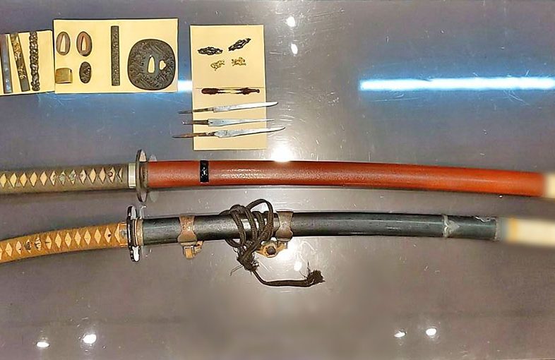 2025年4月3日掲載 東京都男性から、刀2振 他刀装具 を持込買取