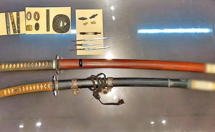 2025年4月3日掲載 東京都男性から、刀2振 他刀装具 を持込買取