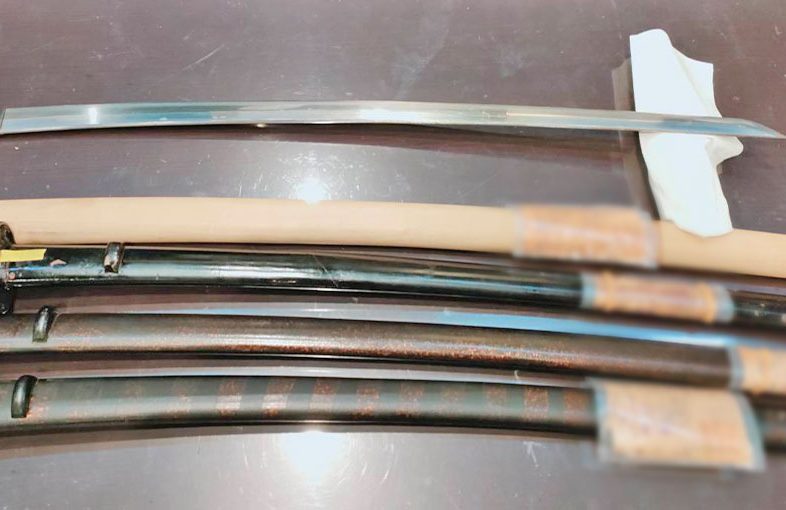 2025年7月12日掲載 福岡県・男性から、刀4振を宅配買取